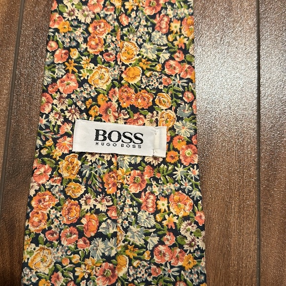 Hugo Boss bundle of 4 ties. - Picture 2 of 11